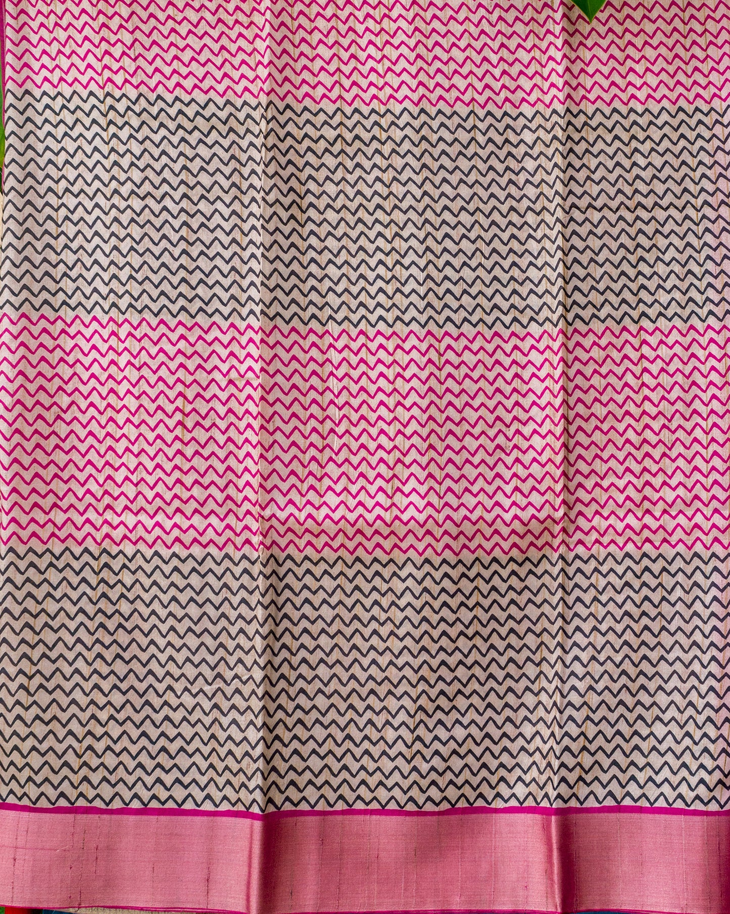 Pink & Black Zig Zag Pattern Semi Tussar Saree.