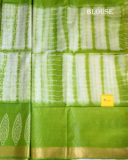 Green& White Hand Batik Block Printed Mangalgiri Silk Cotton Saree.